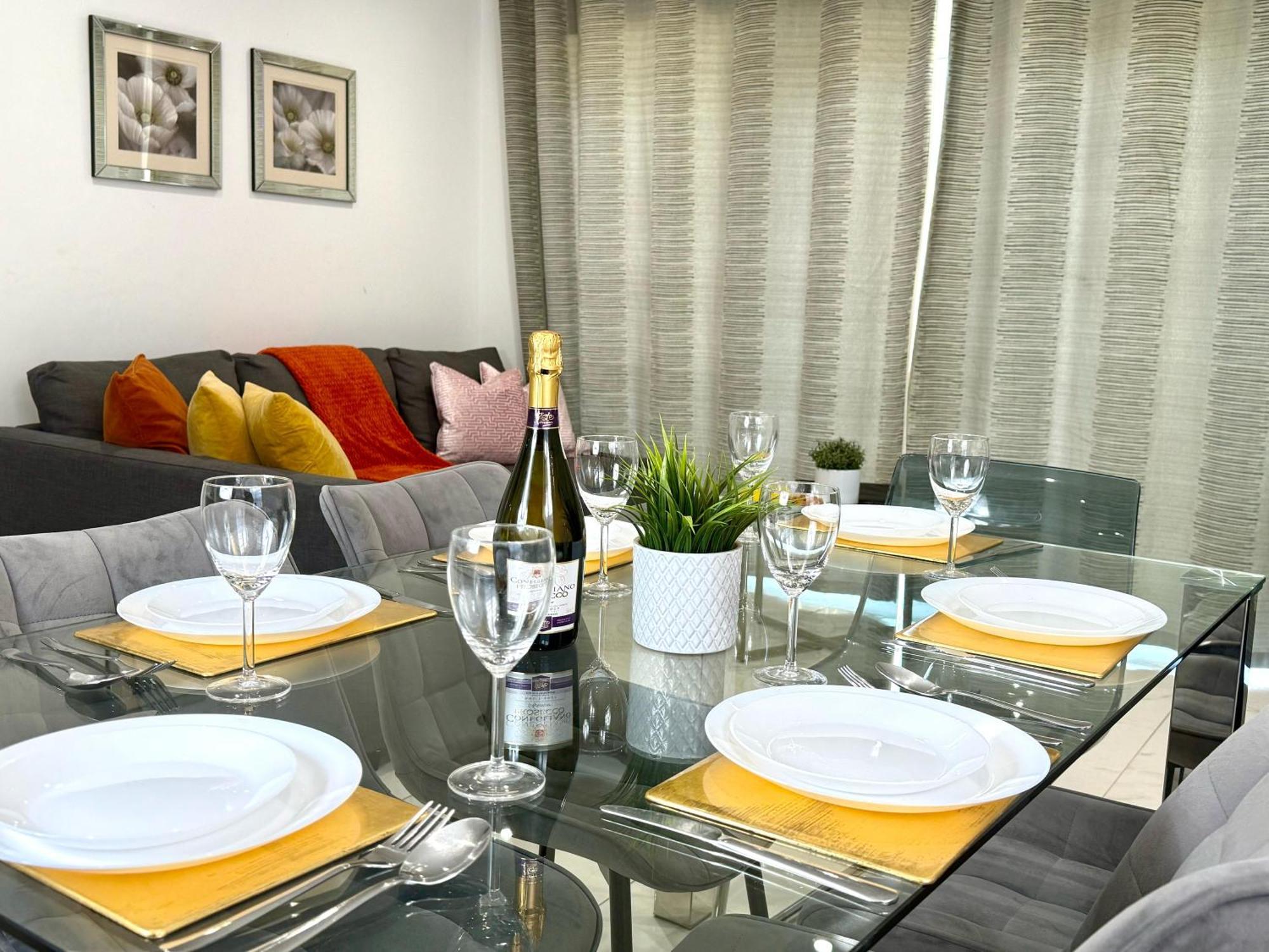 Panorama House, Luxury 2-Bedroom Apartment 2 คิดลิงตัน ภายนอก รูปภาพ
