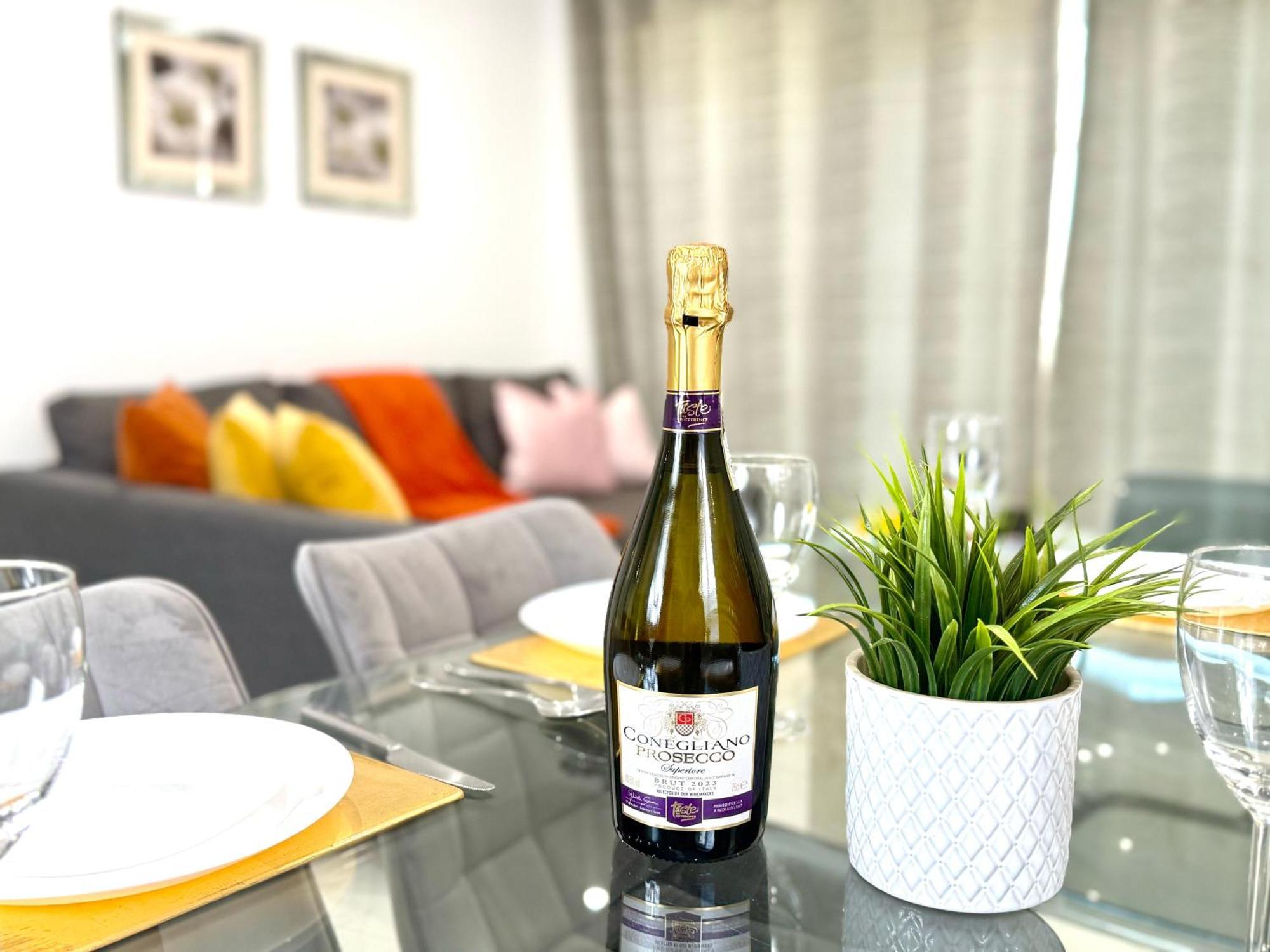 Panorama House, Luxury 2-Bedroom Apartment 2 คิดลิงตัน ภายนอก รูปภาพ